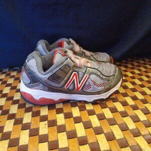 New Balance New Balance 688 H&L Sneaker Sneakers Gray/Red/White Size 11.5